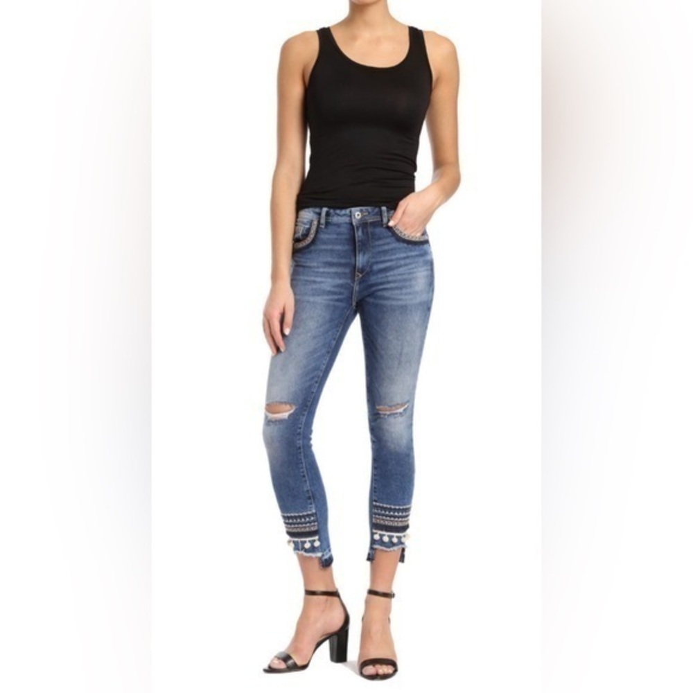 Mavi embroidered ripped knees jeans 👖